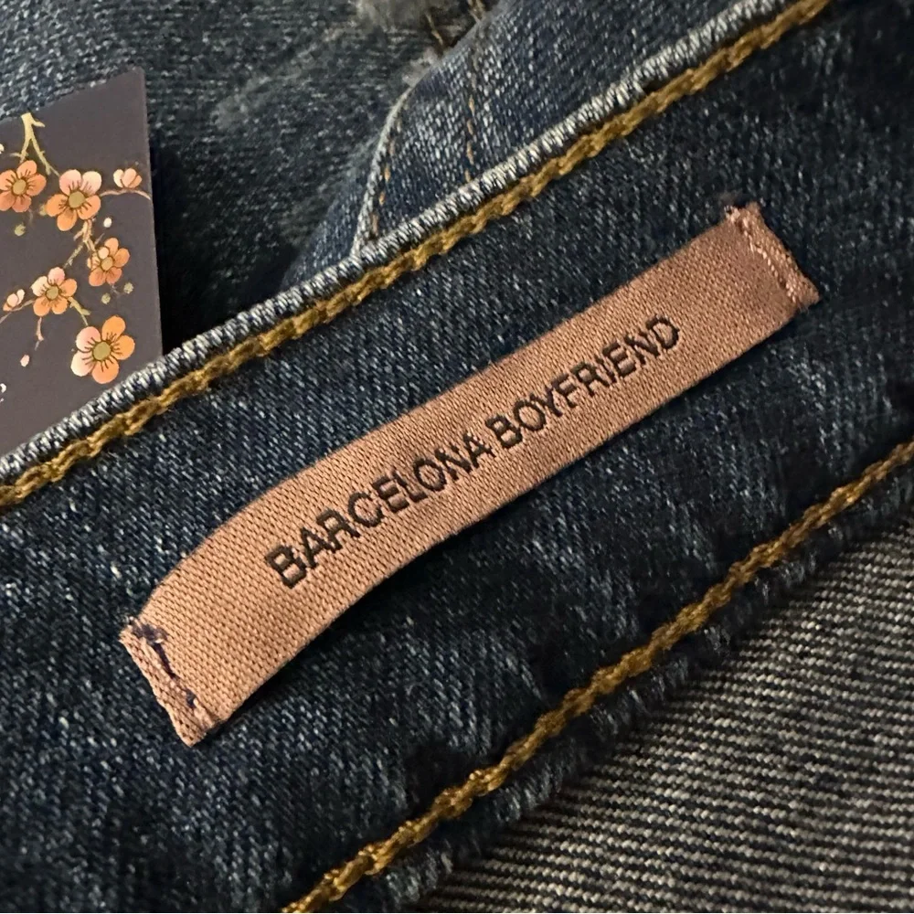 Johnny Was Barcelona Boyfriend Jeans Mason Blue Size 30 NWT - Picture 9 of 15